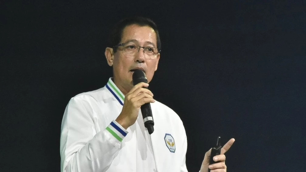 ‘อนุดิษฐ์’ ฟาด ‘อภิสิทธิ์’ ดีแต่พูด น่าสมเพช สร้างกระแสแย่งเสียงรุ่นใหม่