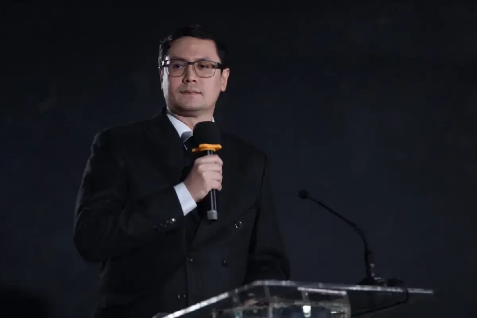 'โรม' ปลุก ปชช.เลือกตั้งเดิมพันประเทศ อย่าปล่อยให้ 'ทุนเทา' ชนะ