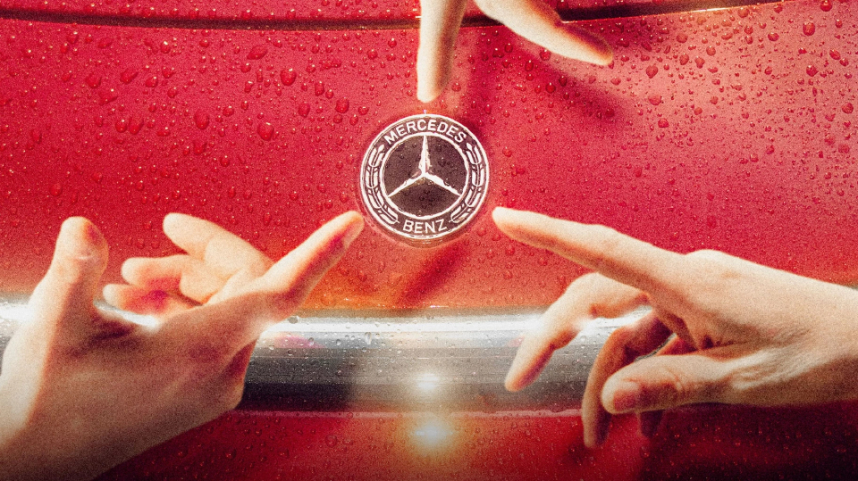 เมอร์เซเดส-เบนซ์ เปลี่ยนยอดจอง Motor Expo เป็นยอดบริจาคน้ำท่วม