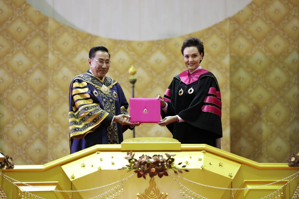 “ศุภจี สุธรรมพันธุ์”รับปริญญาดุษฎีบัณฑิตกิตติมศักดิ์ ม.รังสิต