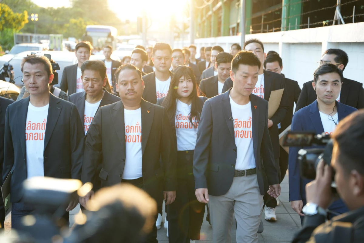 เช็คที่นี่! ผู้สมัคร สส.กทม.ปชน. 33 เขต ป้องกันแชมป์เมืองหลวงส้ม