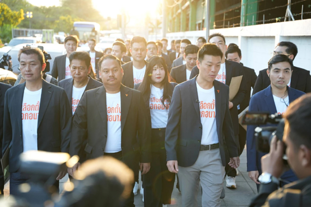 เช็คที่นี่! ผู้สมัคร สส.กทม.ปชน. 33 เขต ป้องกันแชมป์เมืองหลวงส้ม