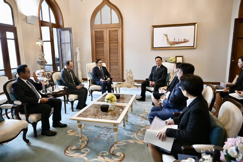 ทูตลาวคนใหม่ พบ 'อนุทิน' ขอบคุณ เหตุชายแดนไทยปะทะกัมพูชา