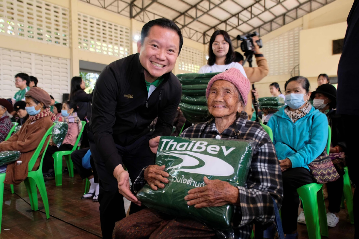 'ไทยเบฟ' สานต่อปณิธานการให้ ส่งมอบผ้าห่มผืนเขียวปีที่ 26