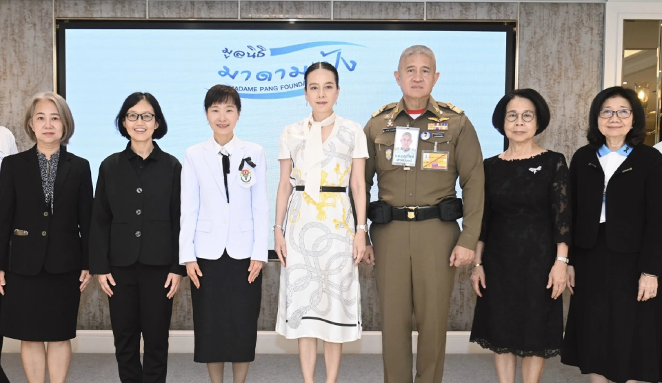 มูลนิธิมาดามแป้ง มอบเครื่องมือแพทย์ แก่โรงพยาบาล จ.สตูล และ จ.อุบลราชธานี