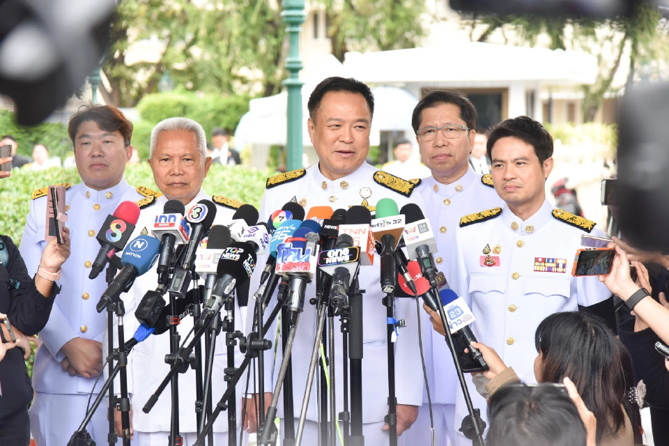 16 ชั่วโมงหลังยุบสภา กว่า 3 แสนข้อความ ถกทิศทางการเมือง-เศรษฐกิจ