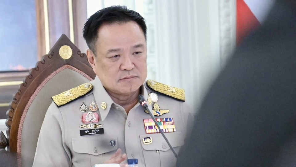 ‘อนุทิน’ นั่งหัวโต๊ะถก ‘สมช.’ หลังพบโดรนเข้าพื้นที่ ‘สุวรรณภูมิ’