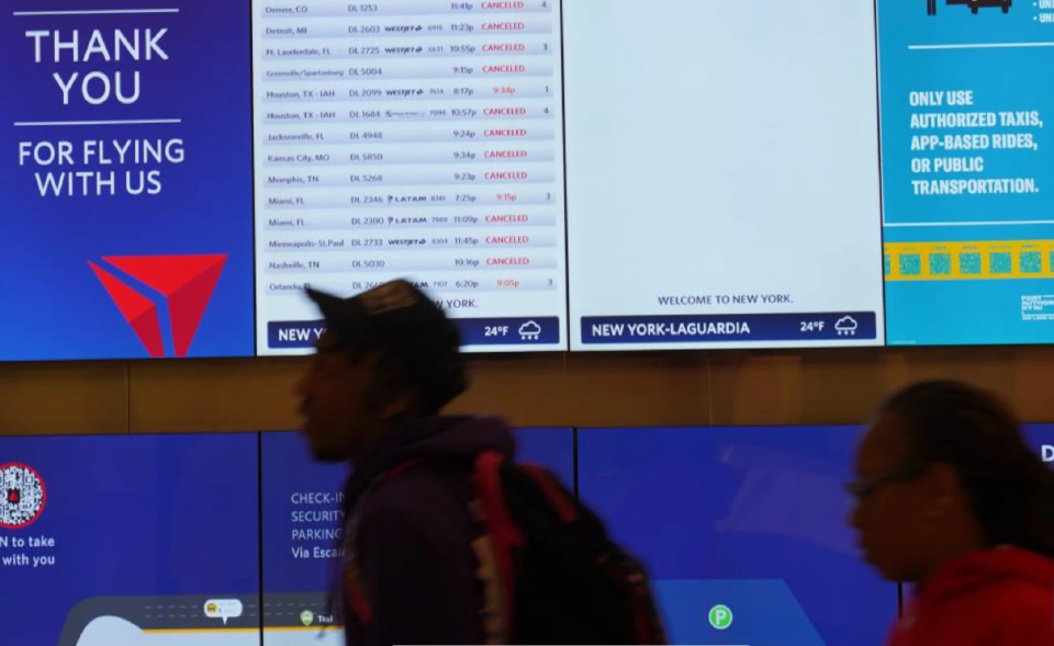 หลายสายการบิน ยกเลิกเที่ยวบินไป ‘นิวยอร์ก’ รับมือพายุหิมะรุนแรง