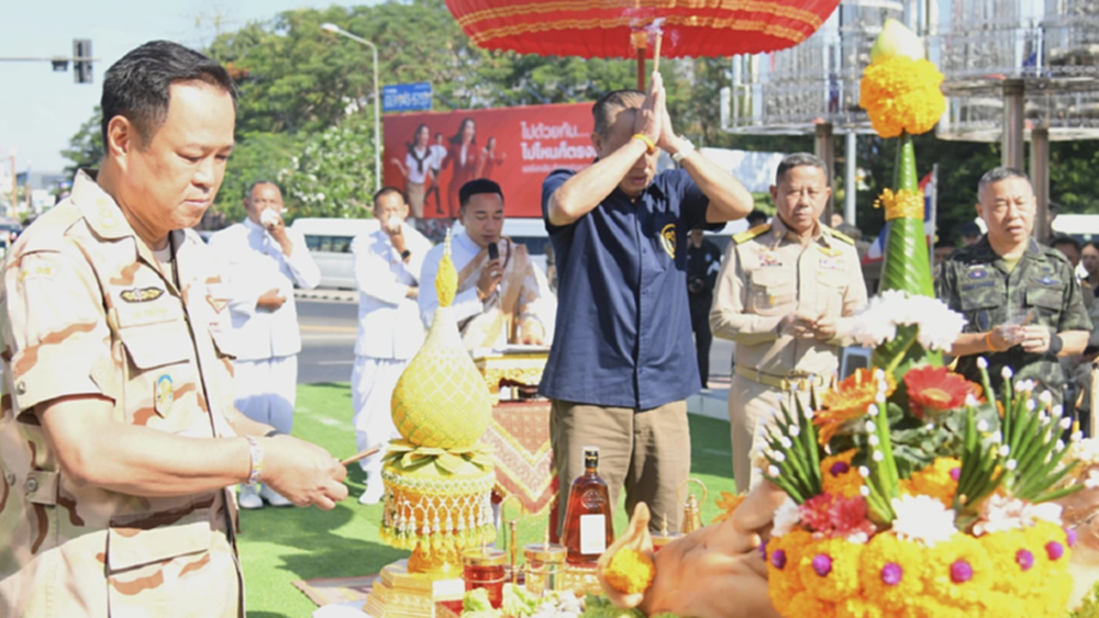 ‘อนุทิน’ กินส้มหวานเจี๊ยบ ‘เนวิน’ ชี้ ภท.เบอร์37 เด็ดที่ชาวบ้านเลือก