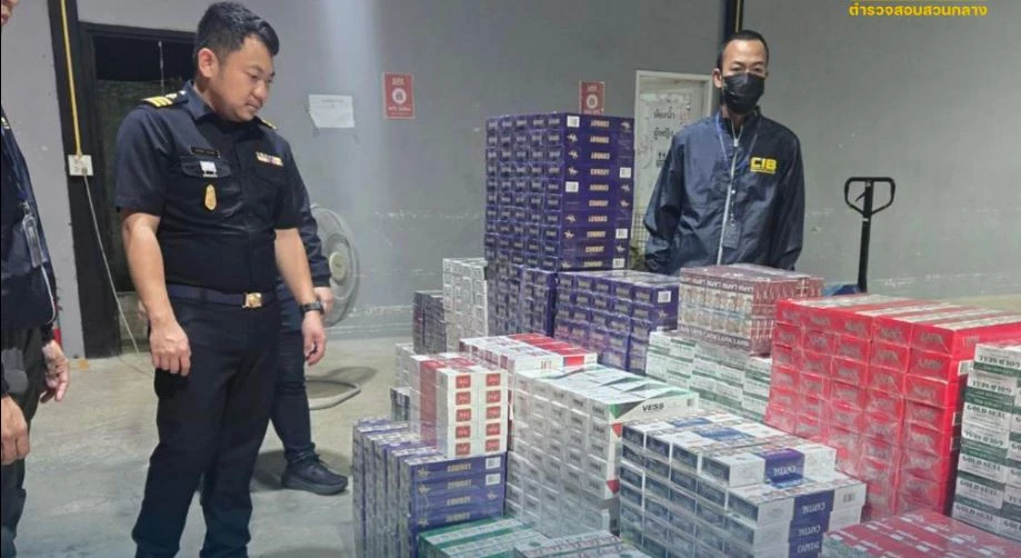 ตรวจยึดบุหรี่เถื่อนที่โกดัง จ.สระแก้ว ค่าปรับมหาศาล 17 ล้าน