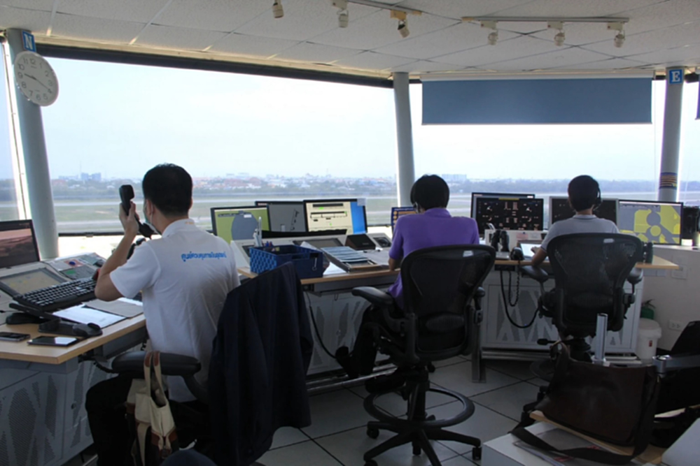 วิทยุการบินฯ เฝ้าระวังน่านฟ้าแนวชายแดนไทย - กัมพูชา ยันยังไม่มีผลกระทบ