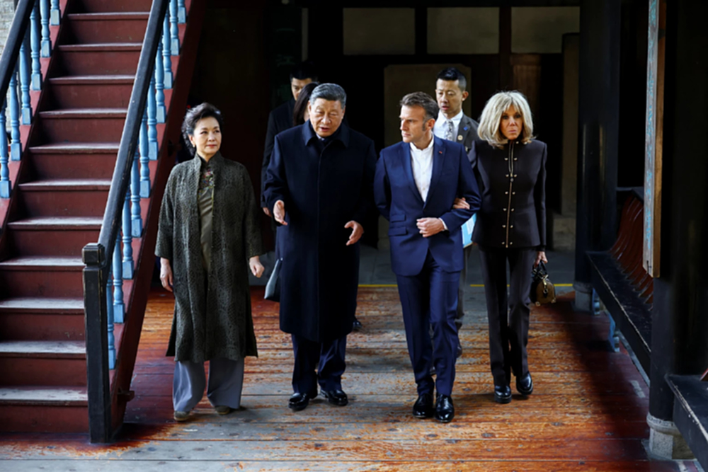 สุดเซอร์ไพรส์! สี จิ้นผิงรับแขกนอกกรุง มาเฉิงตูกับมาครง