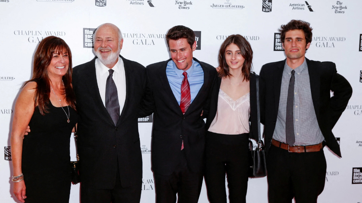 จับลูกชาย ‘ร็อบ ไรเนอร์’ - ถูกพี่น้องกล่าวหาฆาตกรรมพ่อแม่ตัวเอง