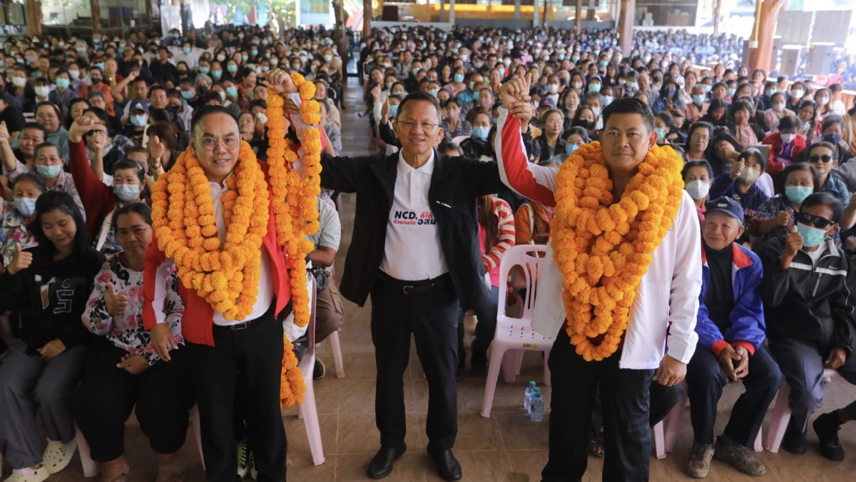 ‘สมศักดิ์’ ลุย แม่สอด ปลุกชาวบ้านกา ‘เพื่อไทย’ ชี้ โอกาสเป็นรัฐบาลสูง