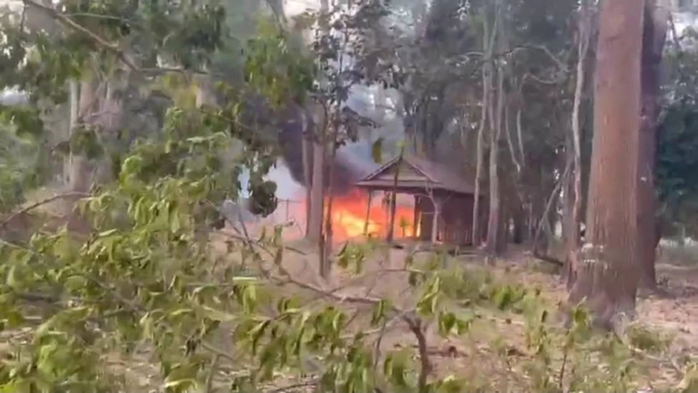 ทภ.2  ตี บก.ร้อย.1 พัน.ร.444 กัมพูชา ปราสาทตาควาย แตกกระจุย คลังอาวุธพังยับ