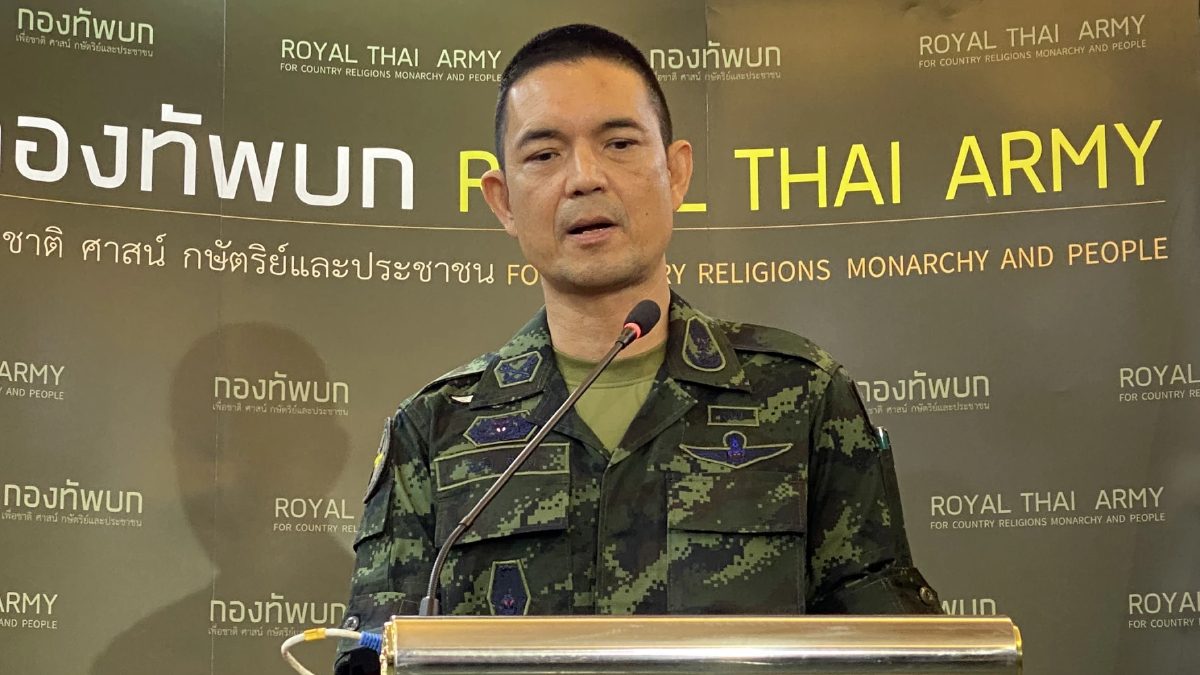 ทบ. แถลง ทหารดับเพิ่ม 2 นาย เจ็บ 8 ห่วงสนามบิน ใช้ F-16 ถล่มกาสิโน กัมพูชา