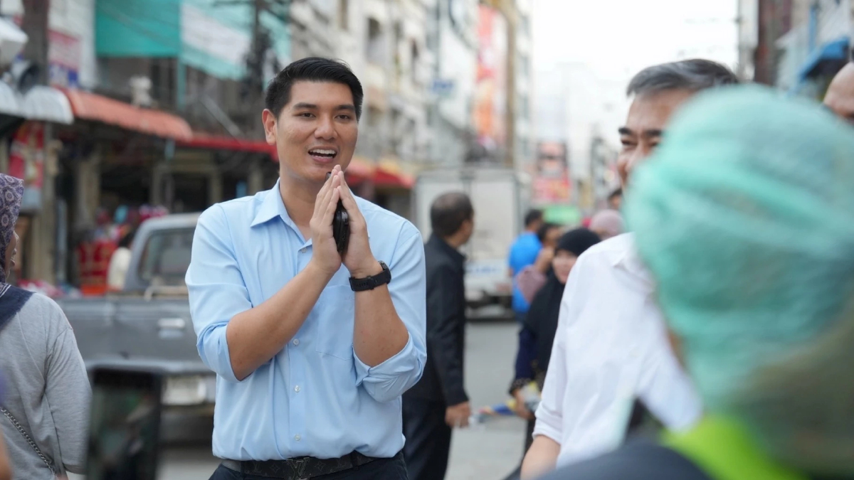 'ศักดิ์สิทธิ์'ยัน 1,000% อยู่ปชป. ย้ำไม่อยู่พรรคฟ้าเลิกเล่นการเมือง