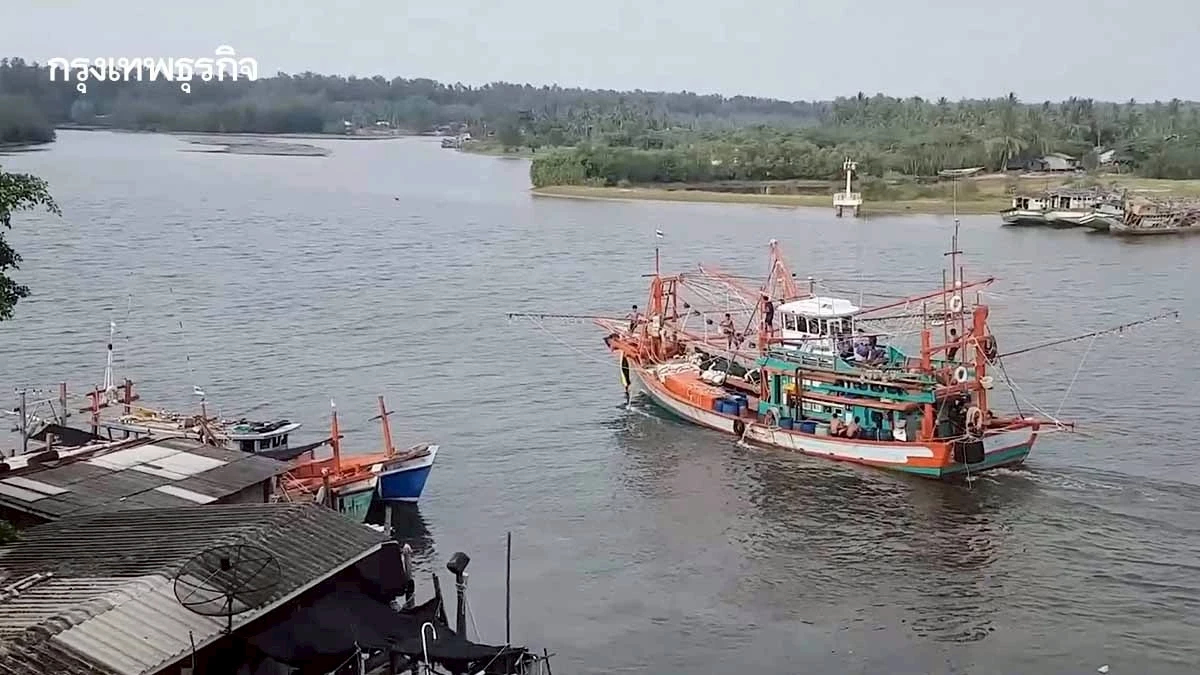 แม่น้ำบางนรา วิกฤต! น้ำล้นตลิ่ง +80 ซม. นราธิวาส เตือนภัยน้ำท่วม