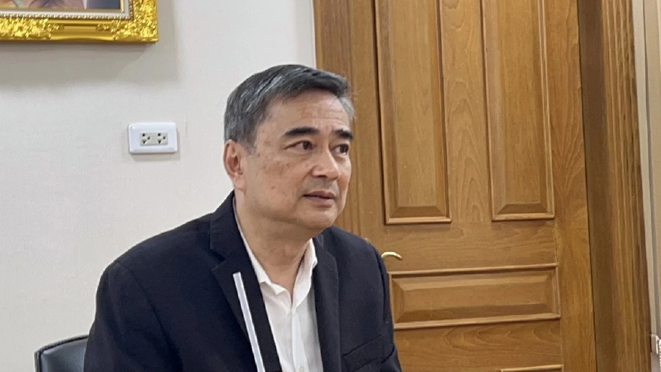 ‘อภิสิทธิ์’ขอบคุณกระแสตอบรับ ‘ประเทศไทยจะไม่ทน’ ชี้ ประเทศติดกับดักการเมืองเทา