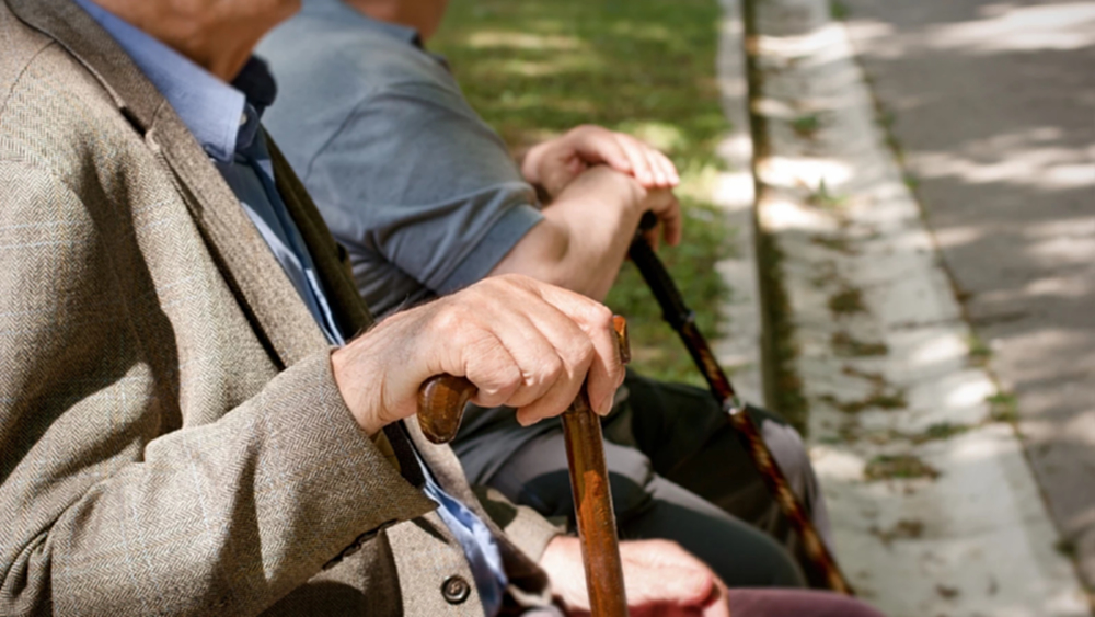 ปี 69 รัฐเจอศึกหนัก รายได้ภาษีเสี่ยงหลุดเป้า หนี้ครัวเรือนพุ่งสูง