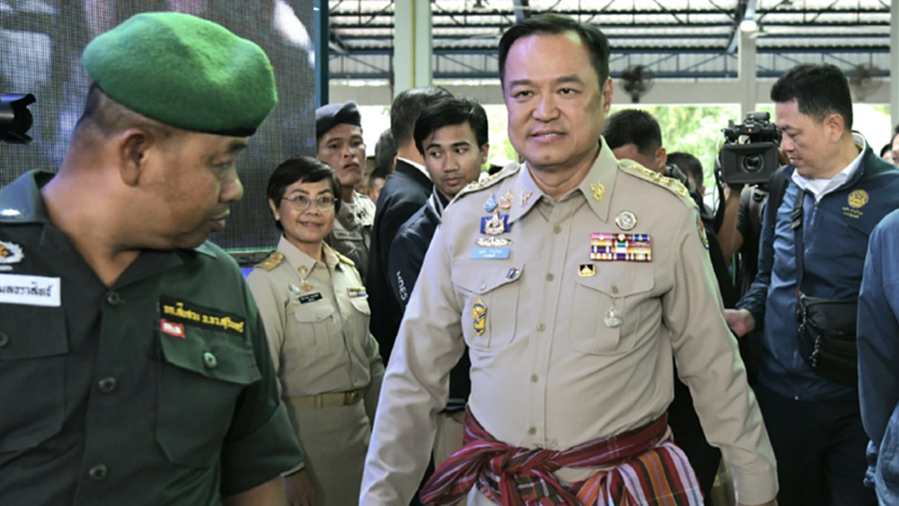 ‘อนุทิน’ ลุย ชายแดนไทย-กัมพูชา 8ธ.ค. กองทัพตรึงกำลัง ความไม่แน่นอนสูง