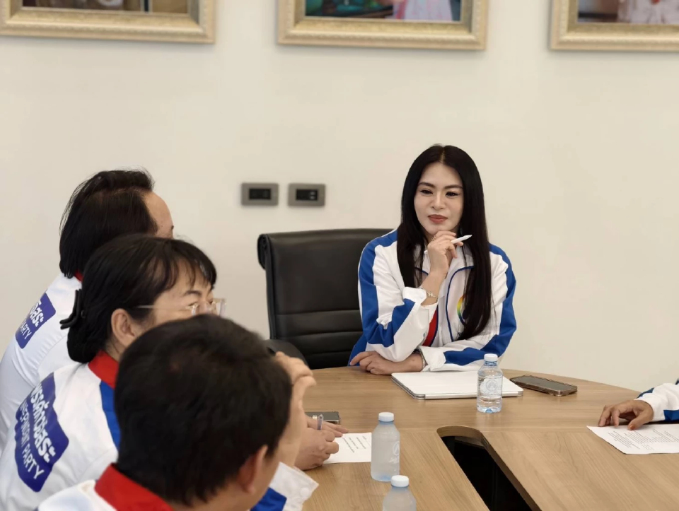 'ก้าวอิสระ'พร้อมแล้ว 'มาดามหยก'ลั่นกลองรบ นำสู้ศึกเลือกตั้ง 69