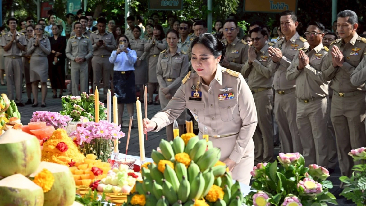 แห่รับ 'รวีวรรณ ภูริเดช' เข้ารับตำแหน่งวันแรก ปลัด ทส. คนใหม่