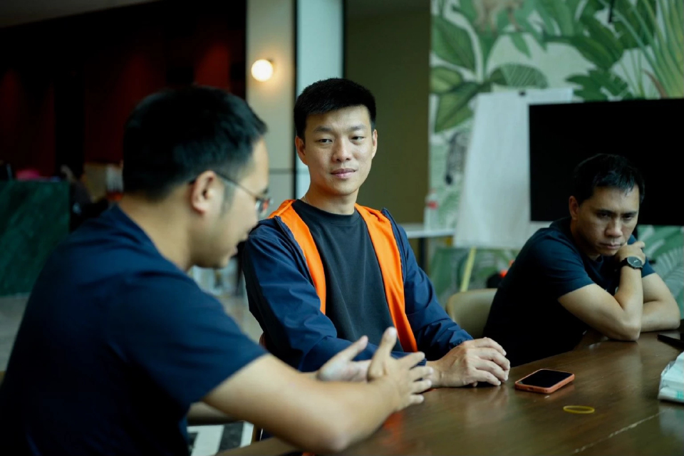 น้ำท่วมใต้สาหัส 'ณัฐพงษ์' ซัดรัฐอย่าผลักภาระ ปชช.พิสูจน์เยียวยา