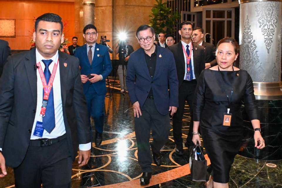 กต. ย้ำ 3 หลักการ 'สีหศักดิ์'ถก หยุดยิง กัมพูชา ต้องคุยกับไทยเท่านั้น