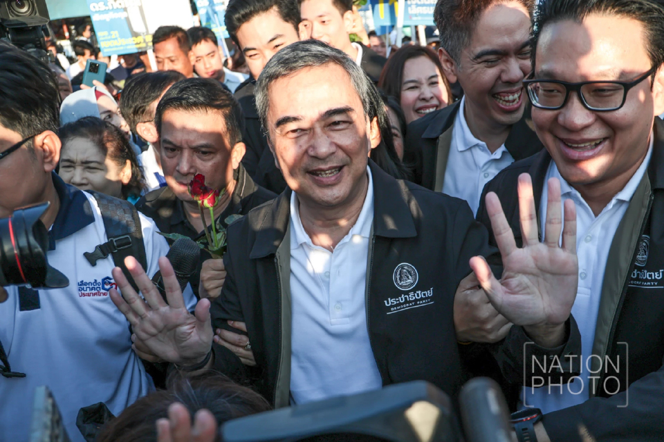 'อภิสิทธิ์' ขี่กระแส 2 เดือนเป็นบวก ขอโอกาส ปชป.คัมแบ็กเมืองหลวง