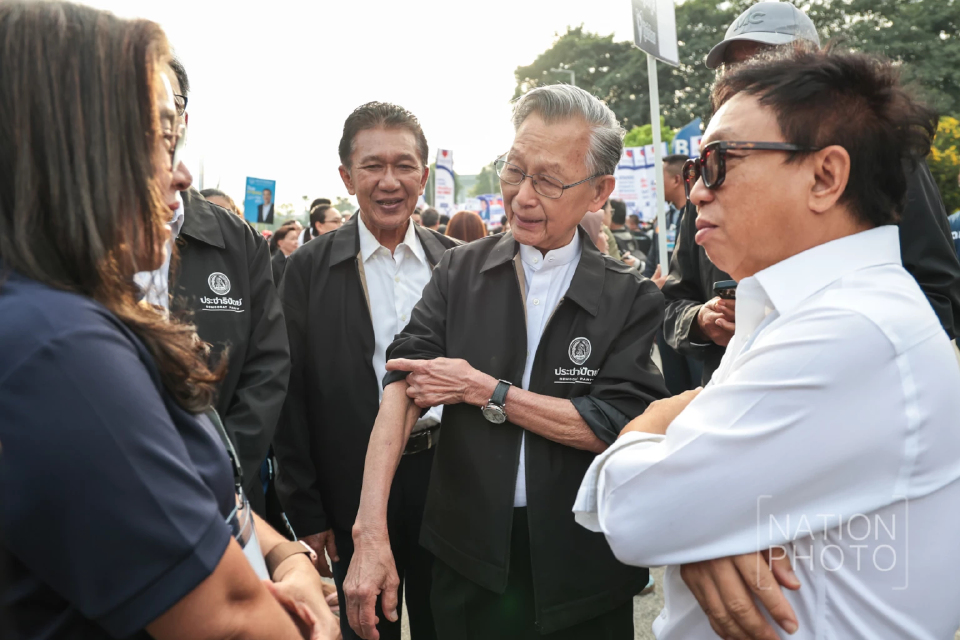 'ชวน' รับ ปชป.ได้ สส.เขตเพิ่มยาก ปลุกกระแสฝ่ากระสุนคู่แข่งใต้