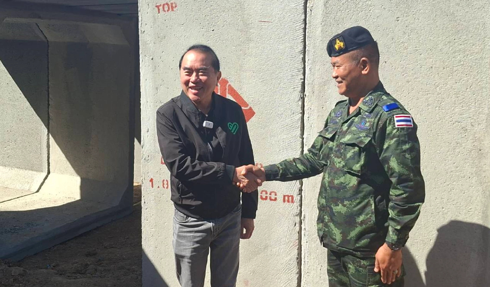 หมอวรงค์ ร่วมส่งร่าง 'จ่าเริง' เยี่ยมศูนย์อพยพ-ให้กำลังใจแนวหน้า