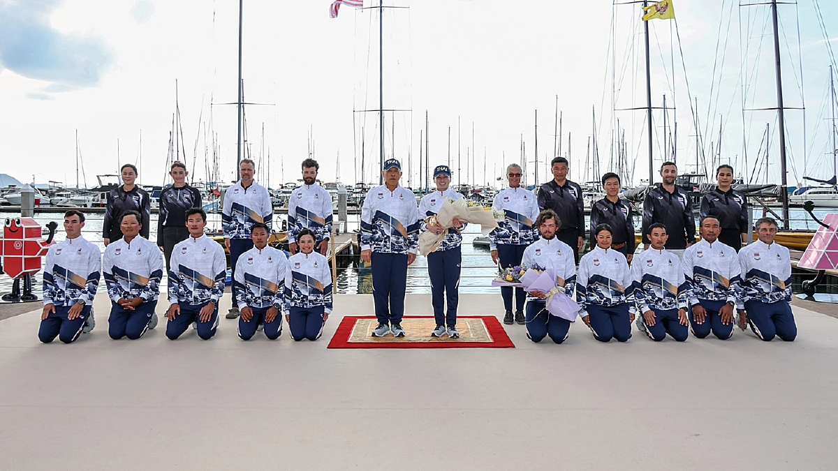 'พระราชินี' สร้างประวัติศาสตร์ ทรงนำทัพเรือใบไทย คว้าเหรียญทอง ซีเกมส์ ครั้งที่ 33