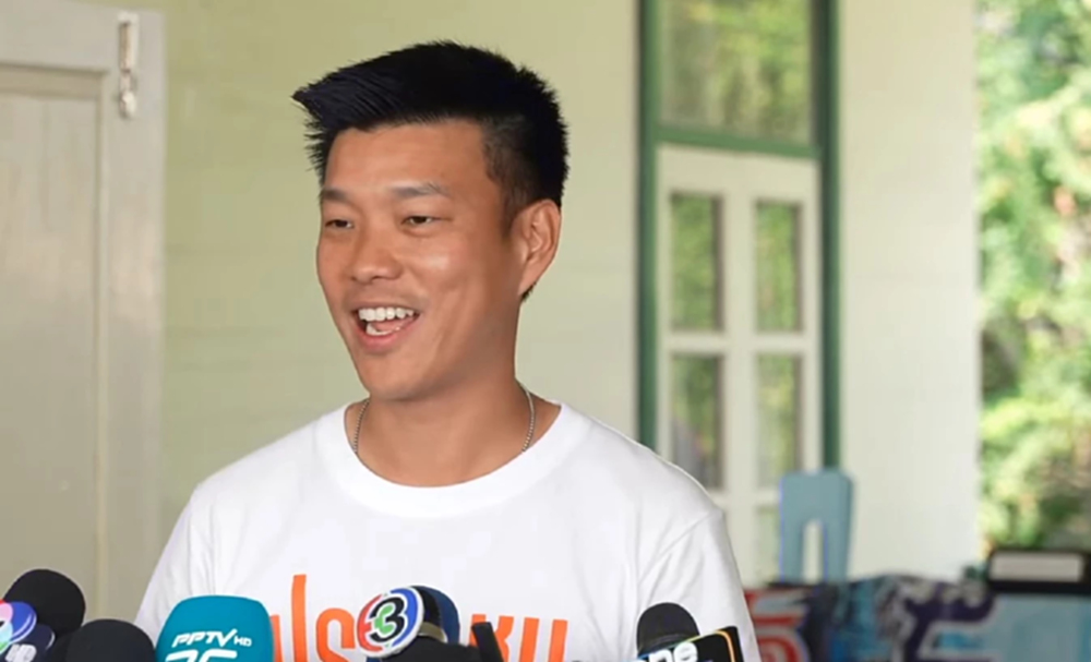 ‘ณัฐพงษ์’ เห็นด้วยเหตุการณ์แห่งปีสภาฯ ปชน. ยกมือโหวต ‘อนุทิน