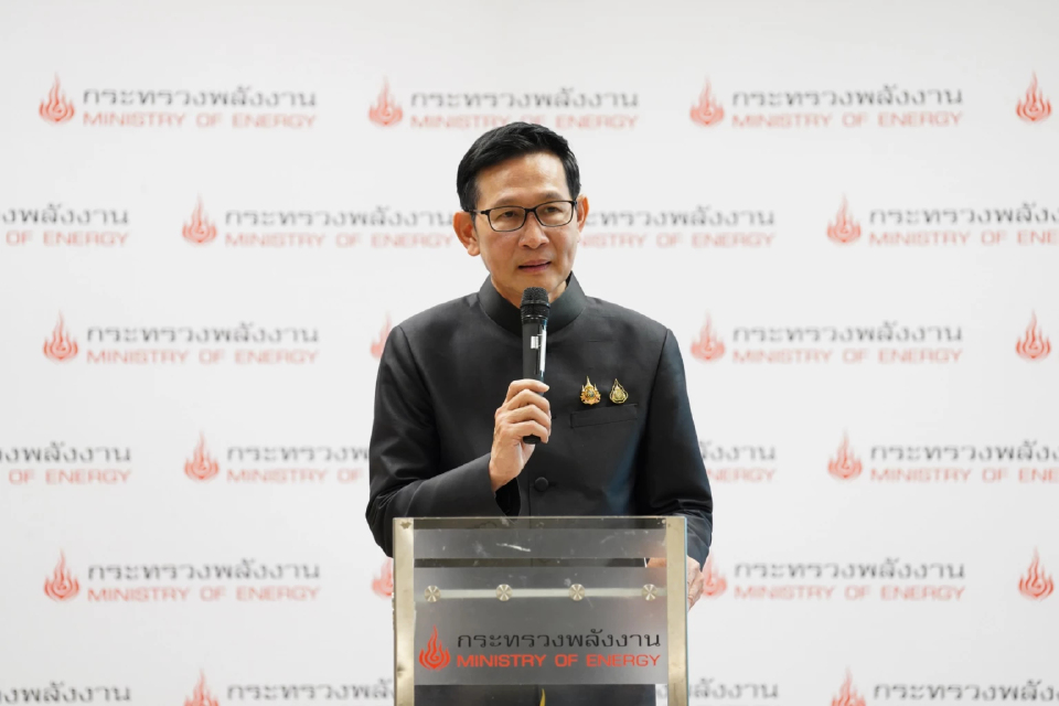 'พลังงาน' ระดมพลังช่วยใต้ เร่งส่งเงิน-น้ำมัน-ของจำเป็น บรรเทาวิกฤติน้ำท่วม