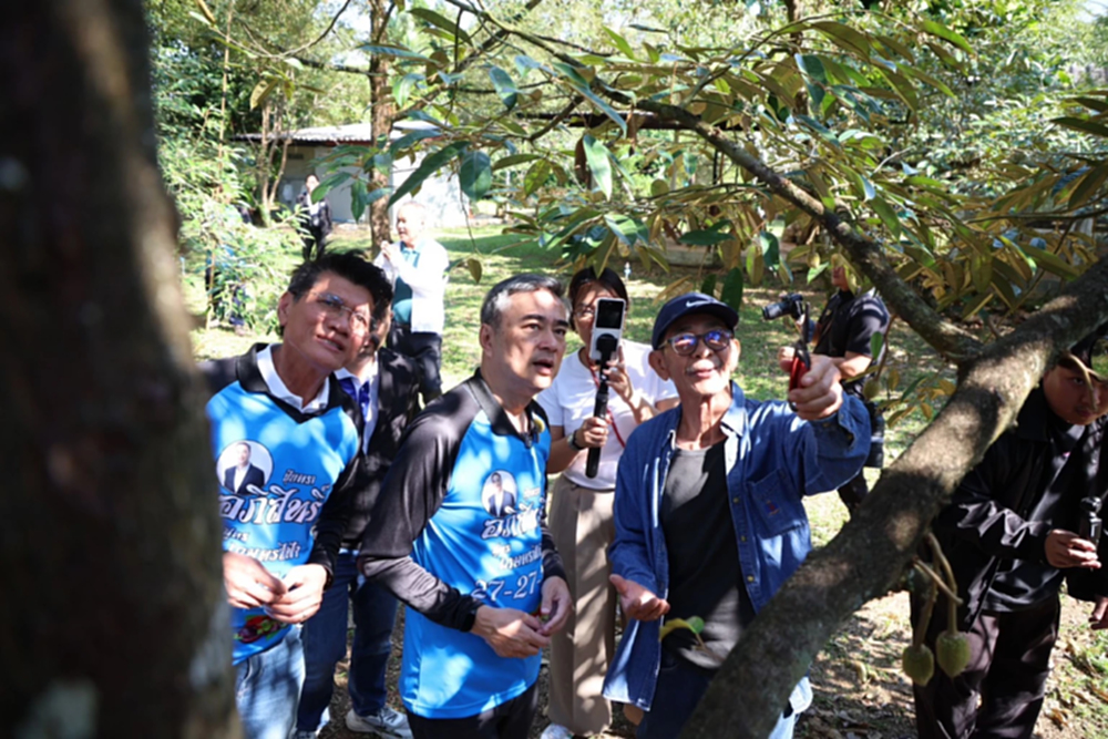 'อภิสิทธิ์' ชูนโยบายเกษตรสีฟ้า ประกันราคา-ค่าแรง เอาใจชาวสวน