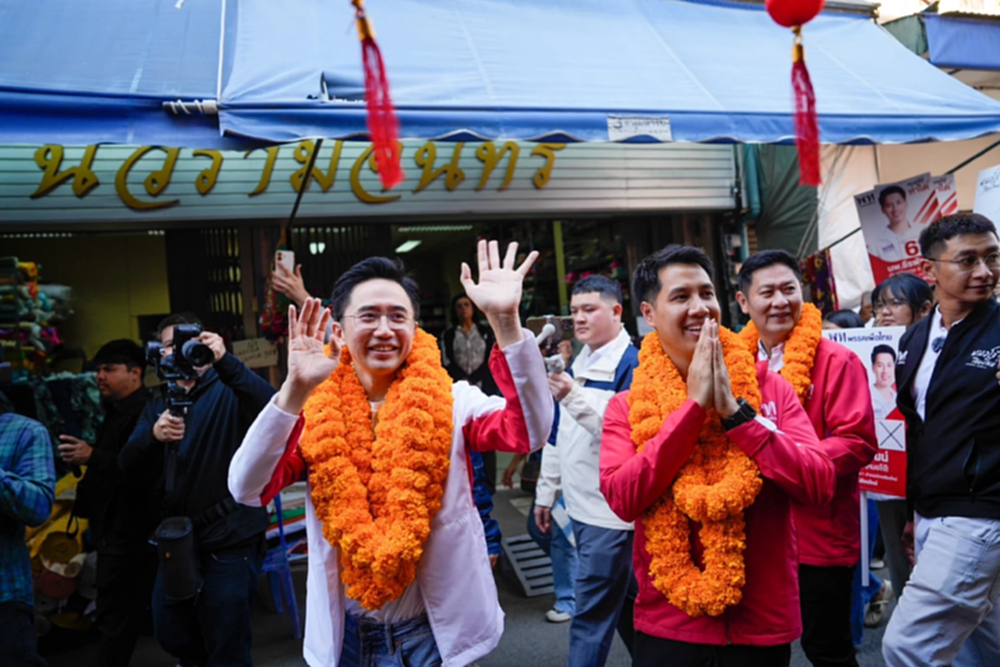 ‘ยศชนัน’ ลุยตลาดวโรรส บอกร้านค้าให้รอนโยบายคนละครึ่ง70-30