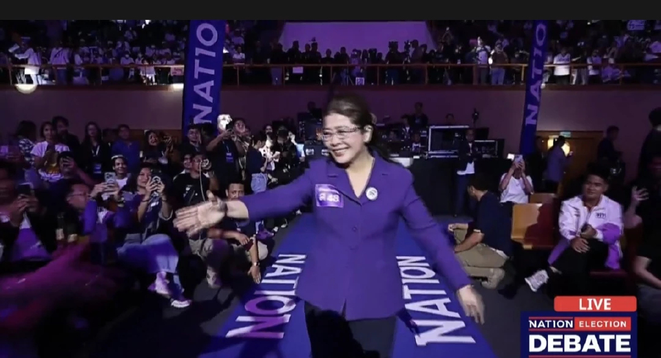 'สุดารัตน์' ลุยรื้อโครงสร้างเศรษฐกิจ ปราบโกง ปูด ซื้อเสียงอีสาน 50-100 ล้าน