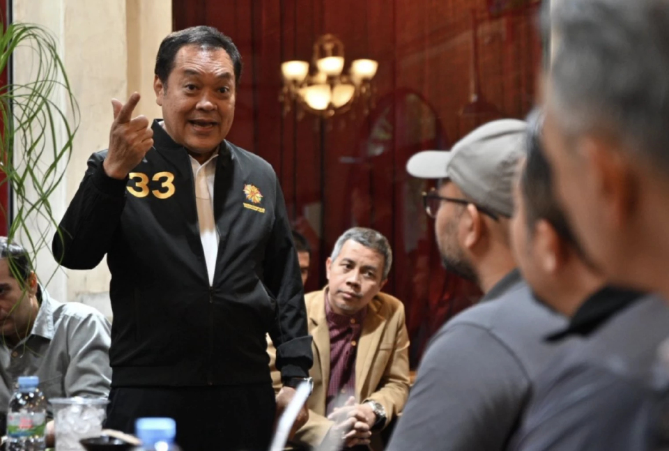 'ทวี' หารือนักธุรกิจ ชูเศรษฐกิจฮาลาล สร้างโอกาสเศรษฐกิจใหม่