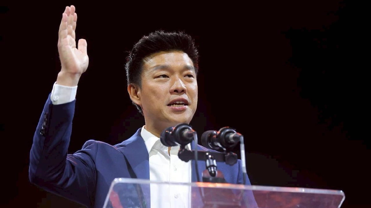 'ณัฐพงษ์' ลั่นตั้ง 'รัฐบาลประชาชน' ชู4รองนายกฯ 'พิจารณ์-วีระยุทธ-เดชรัต-ศิริกัญญา'