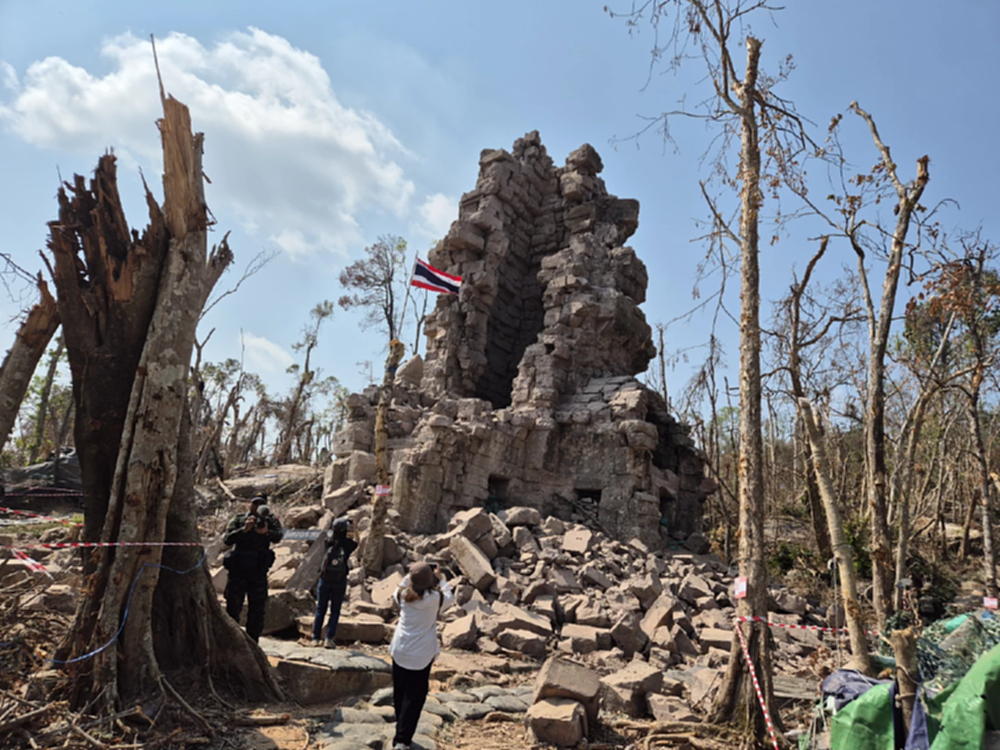 กรมศิลป์ เร่งค้ำยัน ปราสาทตาควาย ป้องกันพังทลายลงมา ตรวจสภาพซากหิน