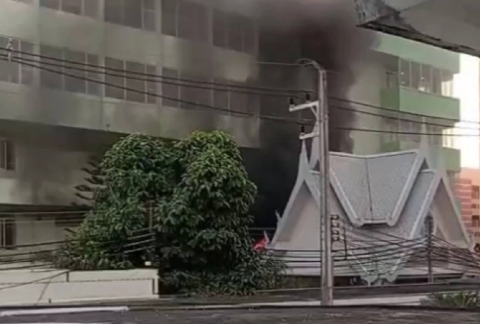 ไฟไหม้ชั้น 2 รพ.แพร่ สั่งอพยพผู้ป่วยด่วน กอ.ปภ.เฝ้าระวังใกล้ชิด