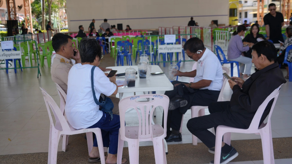 ชาวอรัญฯ ยื่นรับเงินอพยพ 5,000 บาท เริ่มวันนี้ 5 วันเท่านั้น