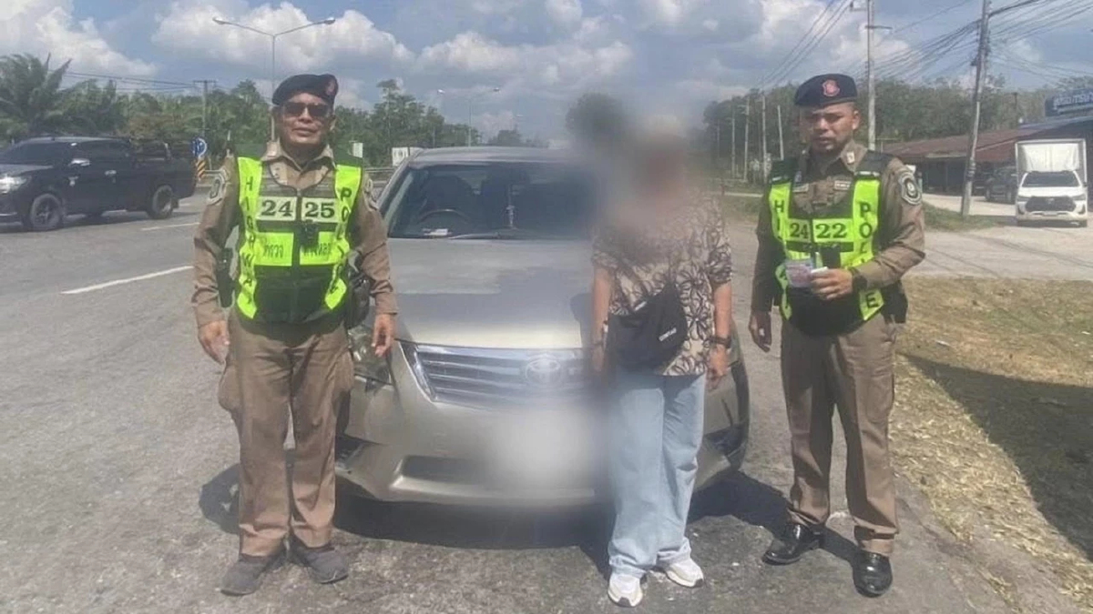 วางหมวกตำรวจไว้หน้ารถ ใช้เป็นใบเบิกทางด่านตรวจ โดนจับรถเถื่อน