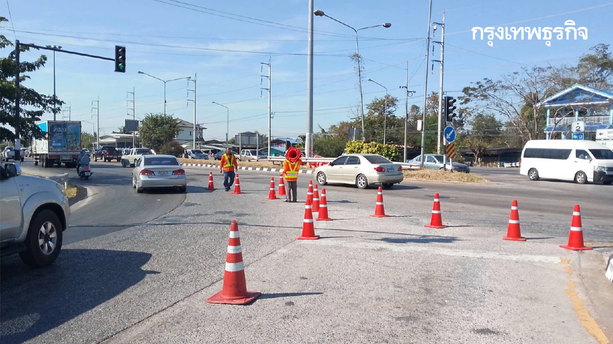 ถนนมิตรภาพ รถเริ่มติด ทะลักเข้ากรุงฯ ปิดจุดเลี้ยว กม.208 โคราช