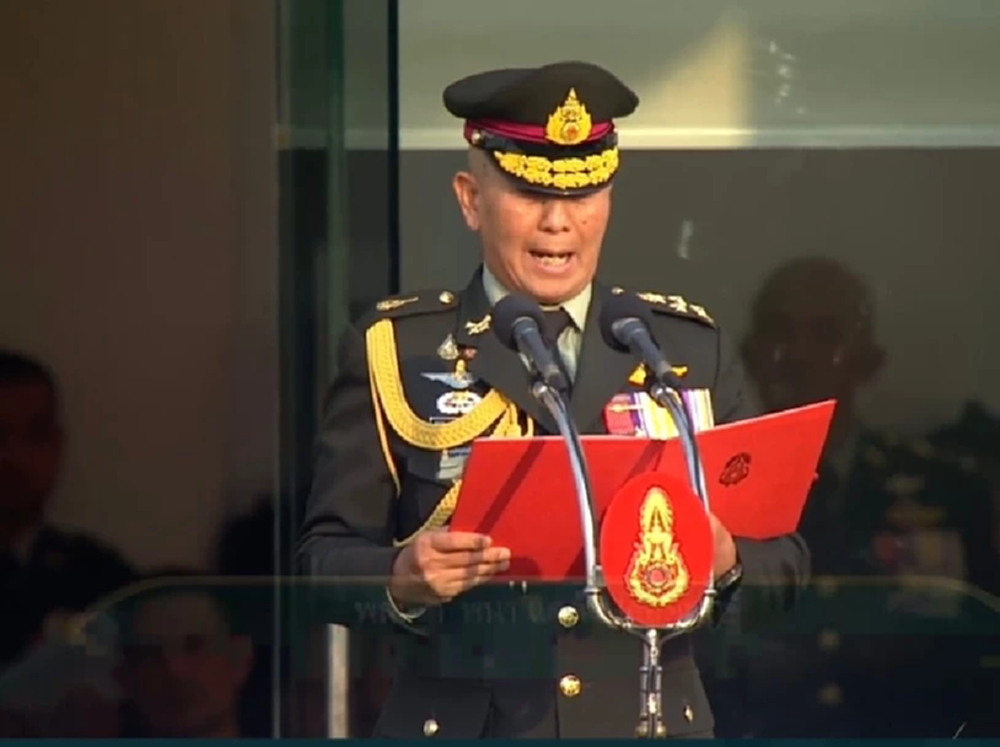 ผบ.ทบ. นำ สวนสนาม วันกองทัพบก ย้ำ จงรักษาคําสัตย์ปฏิญาณต่อธงชัยเฉลิมพล