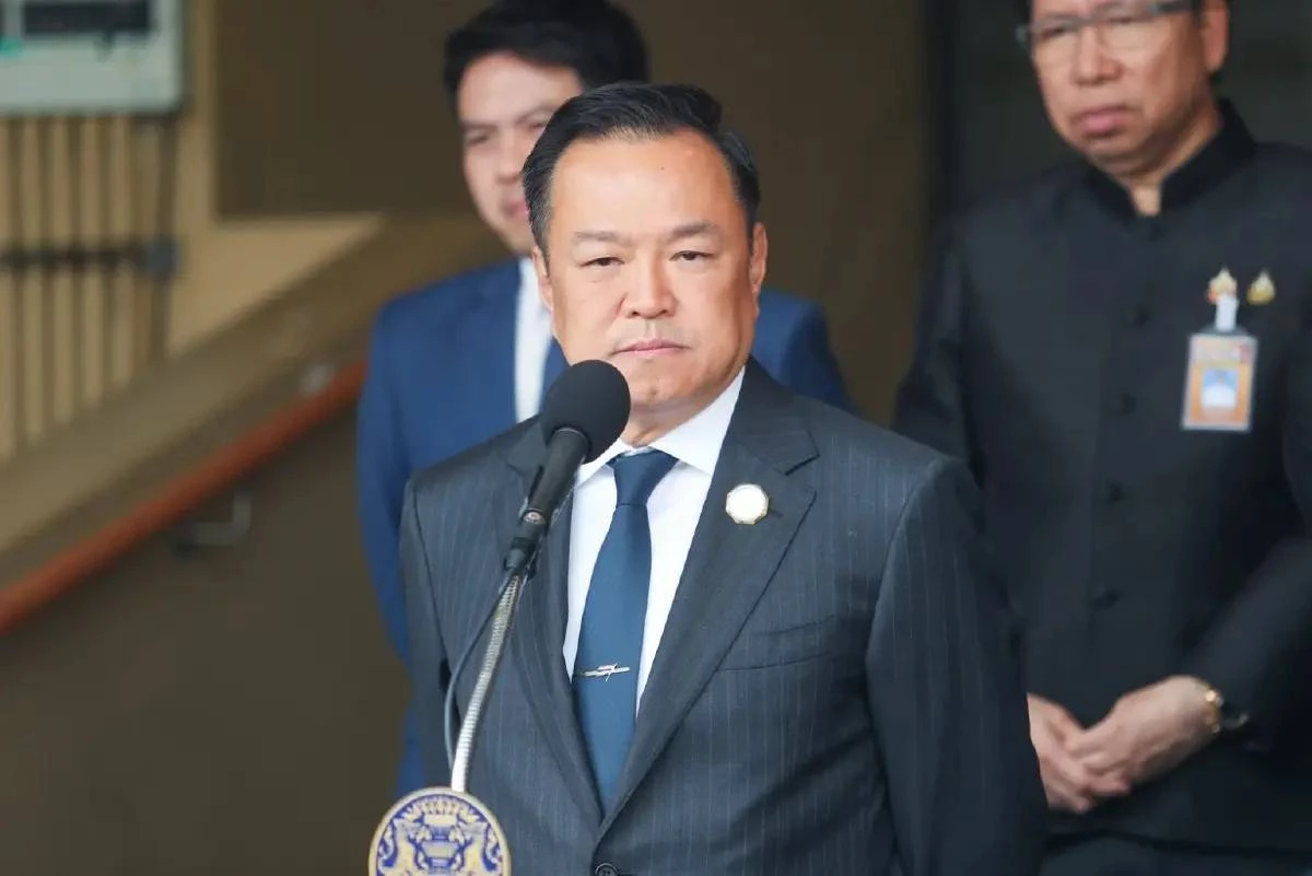 'นายกฯ' เชื่อมือ 'ตรีนุช'สางปมเงินประกันสังคม 12 ล้าน ปรับปรุงโรงอาหาร