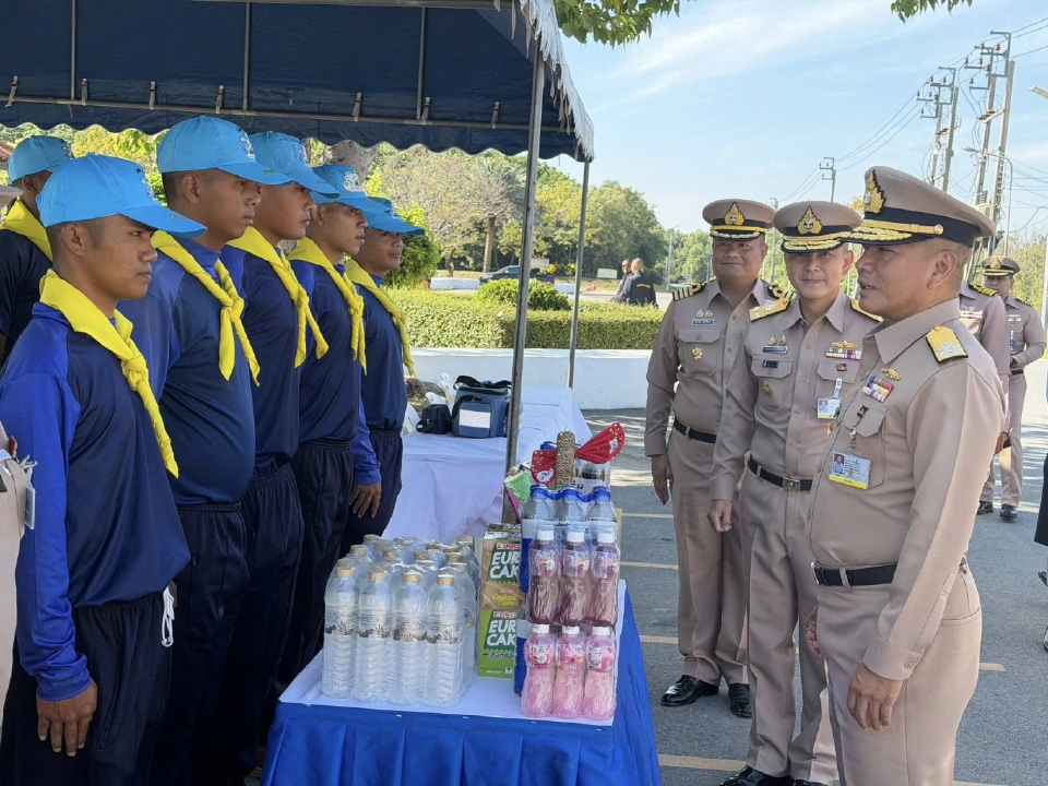 ผบ.ทร. รุดตรวจเยี่ยมจุดบริการประชาชน ช่วงเทศกาลปีใหม่