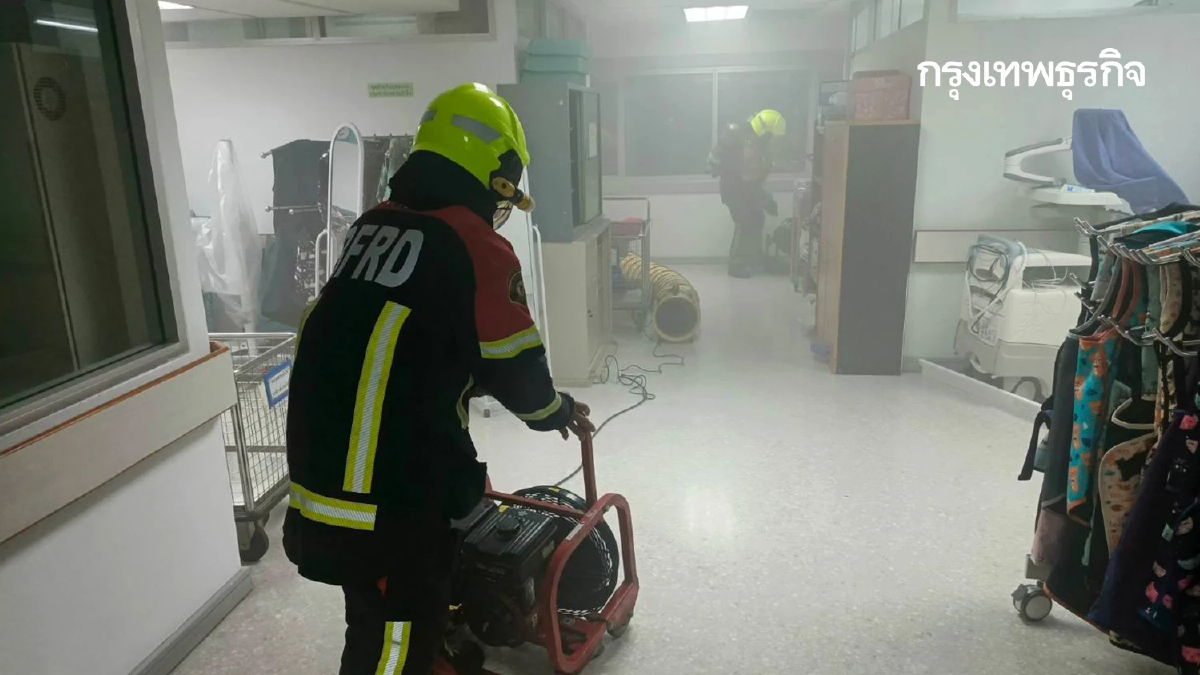 ด่วน! ไฟไหม้อาคาร ย่านสามเสน แขวงวชิรพยาบาล ควันพวยพุ่งหนาแน่น