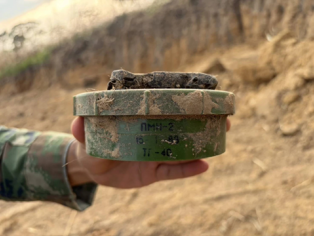 ทร. พบทุ่นระเบิดสังหารบุคคล-ระเบิดแสงเครื่อง บ้านชำราก–หนองรี  เร่งเก็บกู้